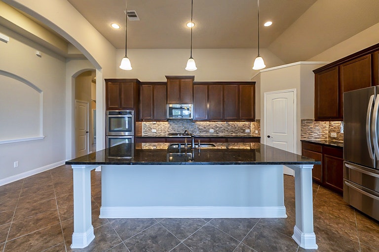 Photo 4 of 30 - 2457 Porto Way, League City, TX 77573