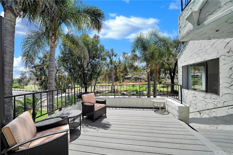 Photo 23 of 43 - 102 Avenida Mesita #20, San Clemente, CA 92673