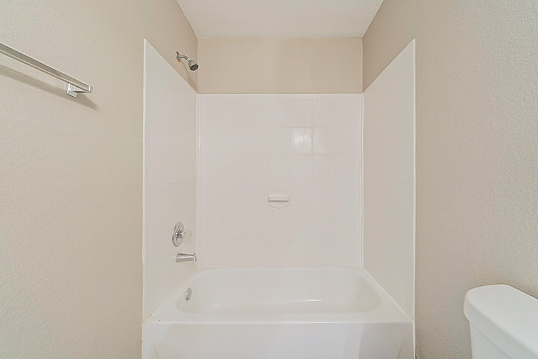 Photo 34 of 38 - 18910 Remington Mill Dr, Houston, TX 77073