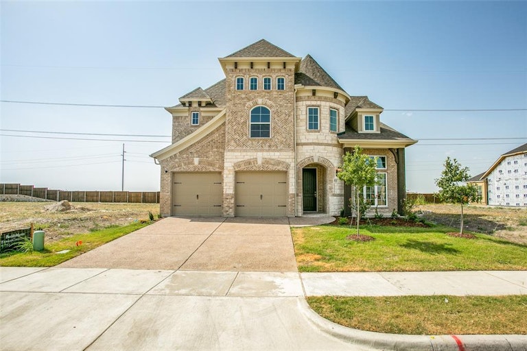 Photo 2 of 37 - 521 Rock Rose Ln, Wylie, TX 75098