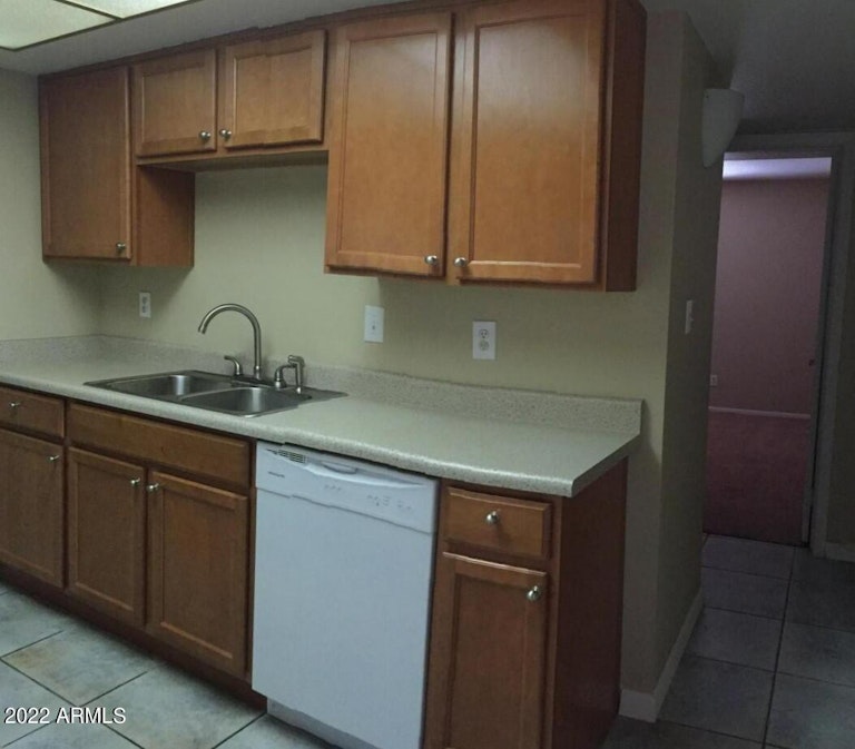 Photo 3 of 12 - 3207 W Royal Palm Rd, Phoenix, AZ 85051