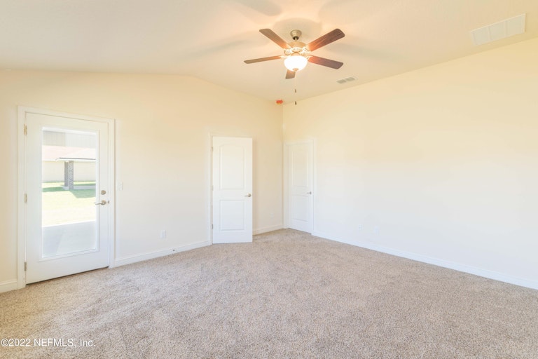 Photo 12 of 27 - 9374 Westminster Oaks Dr, Jacksonville, FL 32219