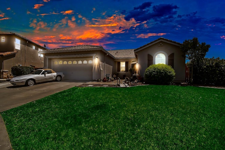 Photo 1 of 41 - 1400 Ladyfern St, Plumas Lake, CA 95961
