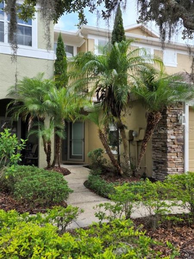 Photo 1 of 71 - 8105 Stone Leaf Ln, Tampa, FL 33647