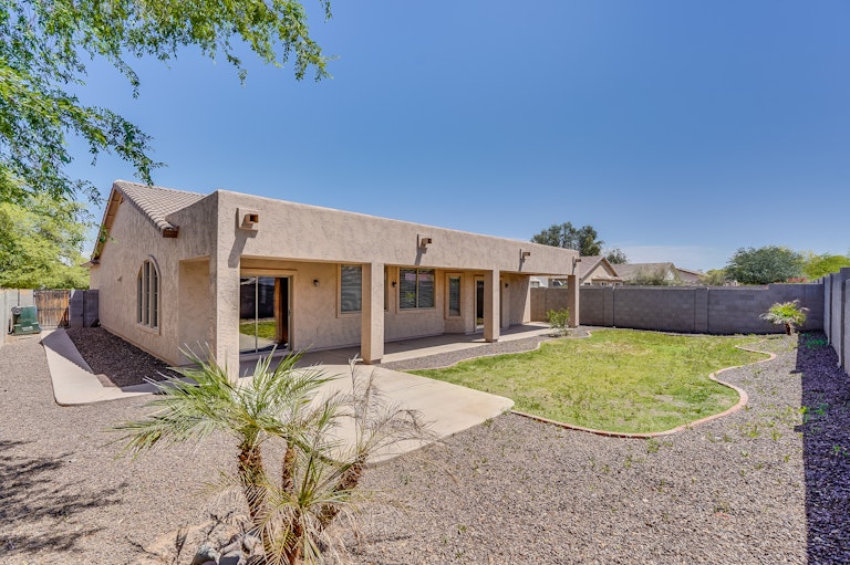 Photo 4 of 36 - 2131 W Vineyard Rd, Phoenix, AZ 85041