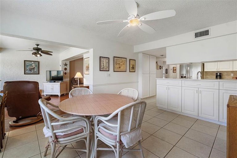 Photo 17 of 53 - 3709 Miguel Way #8602, Sarasota, FL 34232