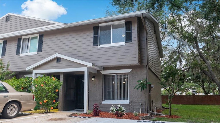 Photo 3 of 31 - 130 Kristi Ann Ct, Winter Springs, FL 32708