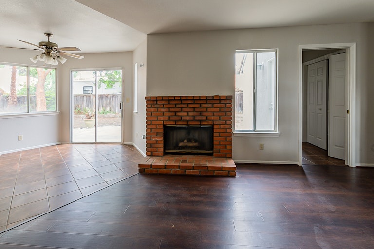 Photo 5 of 23 - 1488 E Beringer Dr, San Jacinto, CA 92583