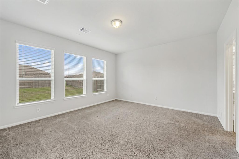 Photo 20 of 46 - 4940 Birchwood Bluff Ln, Rosharon, TX 77583