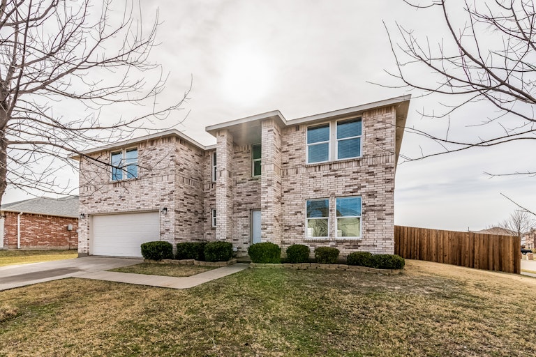 Photo 23 of 46 - 613 Loxley Dr, Wylie, TX 75098