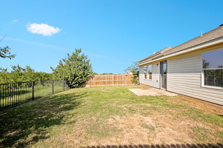 Photo 28 of 29 - 816 San Miguel Trl, Haslet, TX 76052