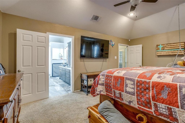 Photo 30 of 40 - 509 Arbor Lawn Dr, Burleson, TX 76028