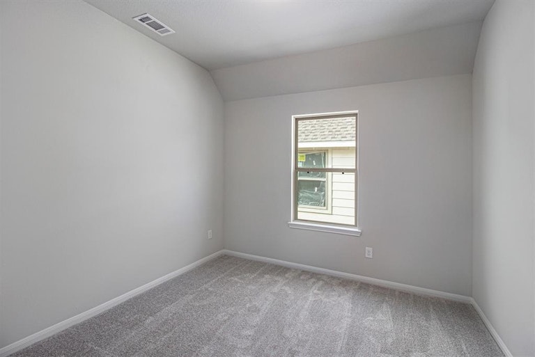 Photo 20 of 27 - 6034 Lake Bridge Ln, Manvel, TX 77578