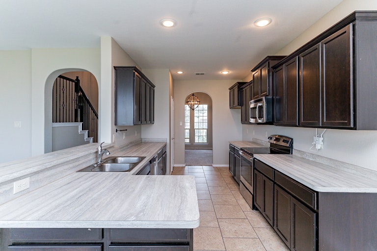 Photo 4 of 29 - 11112 Dunlavin Ct, Haslet, TX 76052