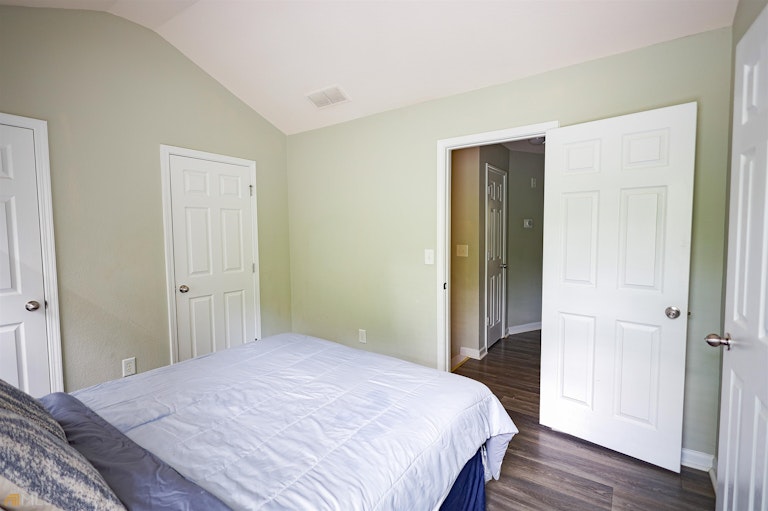 Photo 11 of 24 - 407 Creel Pl, Atlanta, GA 30349