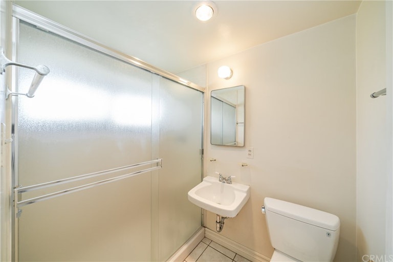Photo 17 of 37 - 1019 N Hermosa Dr, Anaheim, CA 92801