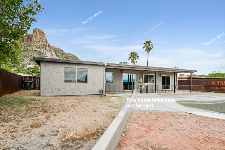 Photo 7 of 25 - 3189 W Dakota St, Tucson, AZ 85746