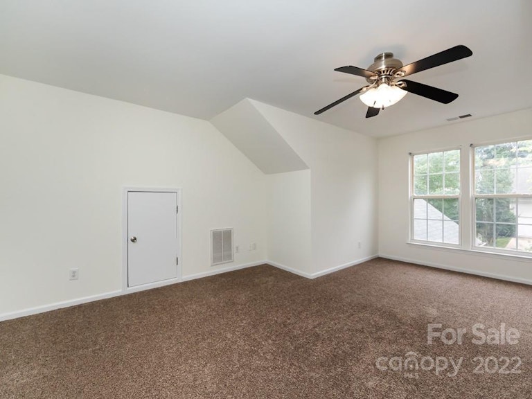 Photo 29 of 37 - 11929 Harmon Ln, Pineville, NC 28134