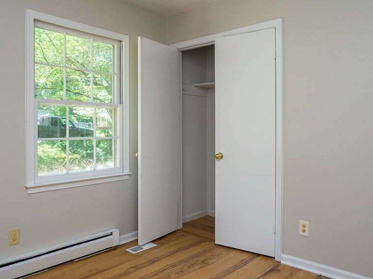 Photo 17 of 18 - 1020 Trollingwood Ln, Raleigh, NC 27615