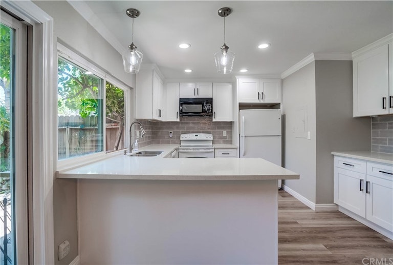 Photo 12 of 37 - 628 Pamela Kay Ln, La Puente, CA 91746