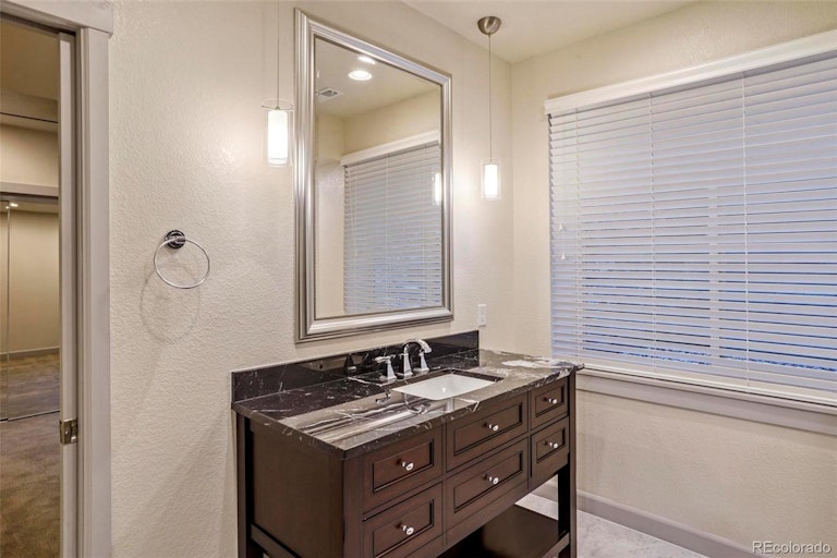 Photo 18 of 40 - 2252 S Loveland St, Denver, CO 80228