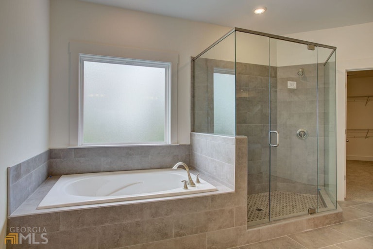 Photo 20 of 32 - 3001 Fairway Dr, Villa Rica, GA 30180
