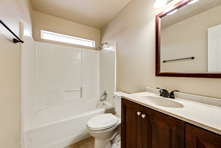 Photo 25 of 29 - 3954 Wisteria Ln, Haltom City, TX 76137