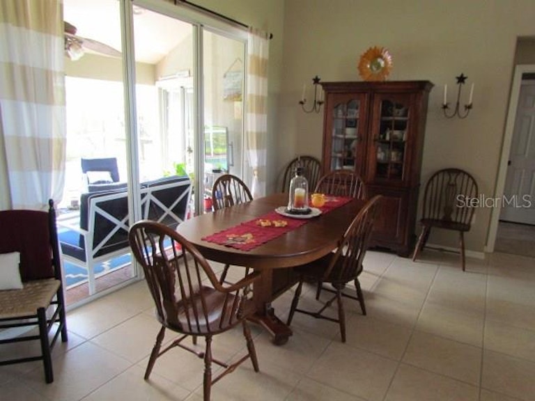 Photo 7 of 20 - 2129 Date Palm Way, Venice, FL 34292
