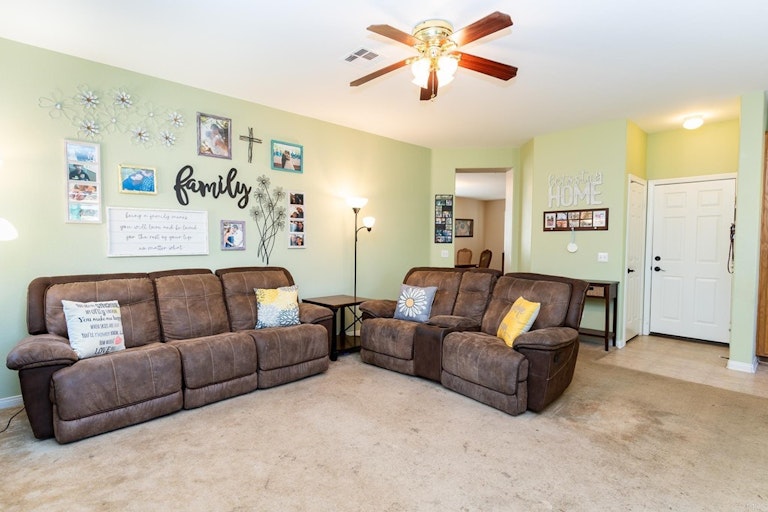 Photo 18 of 31 - 26799 Country View Ct, Menifee, CA 92584