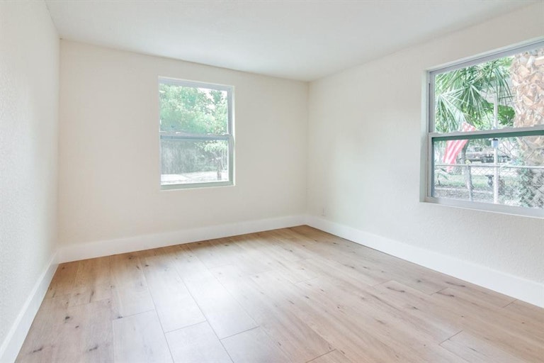 Photo 24 of 31 - 1580 Tioga Ave, Clearwater, FL 33756