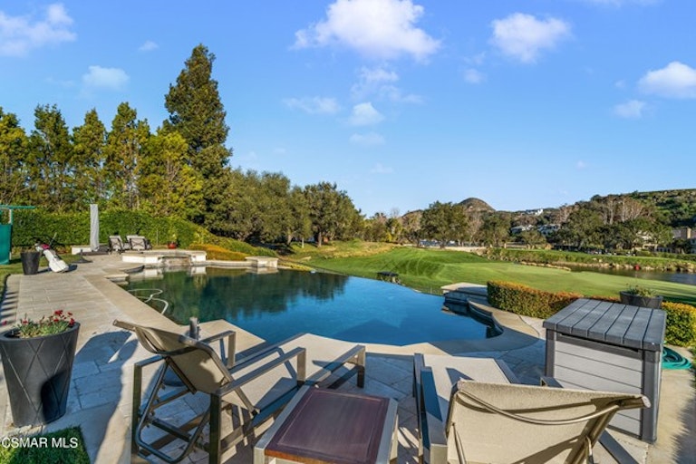 Photo 53 of 80 - 208 W Stafford Rd, Thousand Oaks, CA 91361