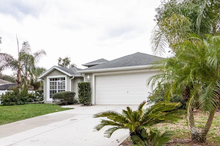 Photo 6 of 25 - 369 S Oak Ave, Orange City, FL 32763