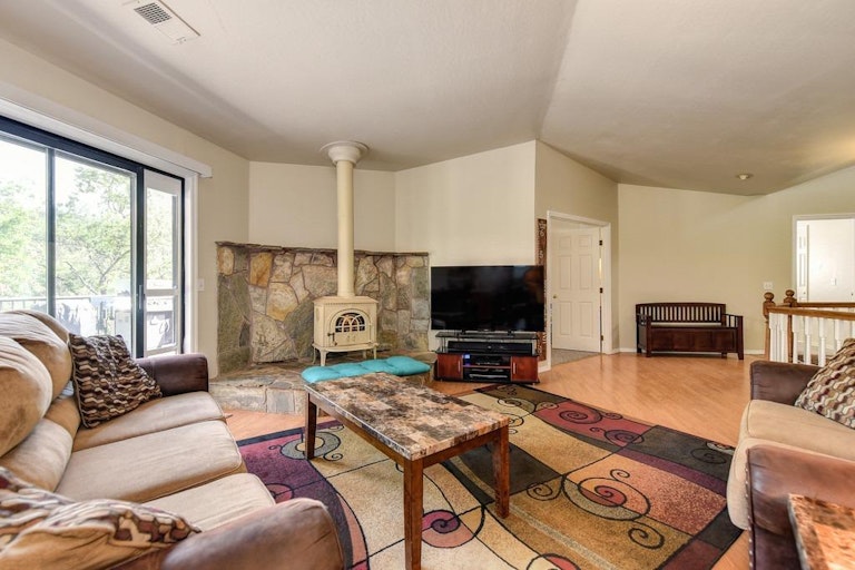 Photo 11 of 79 - 12136 Poplar Rd, Auburn, CA 95602