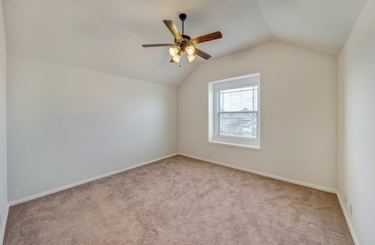 Photo 23 of 33 - 1204 Barberry Dr, Burleson, TX 76028