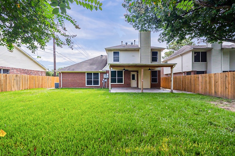 Photo 7 of 28 - 3747 Lauderwood Ln, Katy, TX 77449