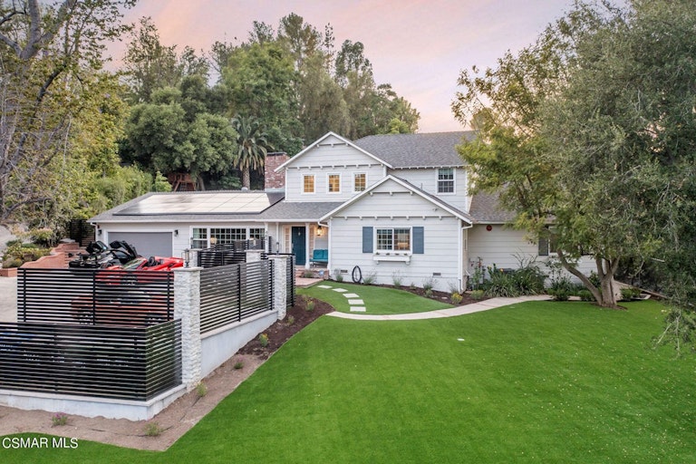 Photo 1 of 60 - 4641 Caritina Dr, Tarzana, CA 91356