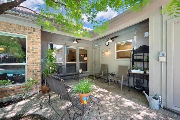 Photo 35 of 40 - 7336 Williamswood Dr, Dallas, TX 75252