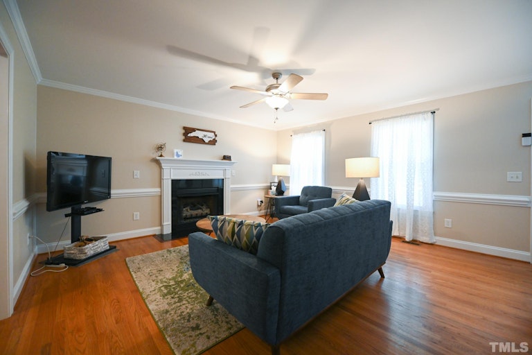 Photo 5 of 40 - 142 Mill Branch Cir, Fuquay Varina, NC 27526