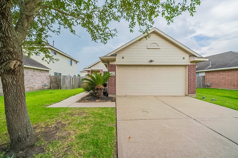 Photo 24 of 24 - 13527 High Banks Ln, Houston, TX 77034