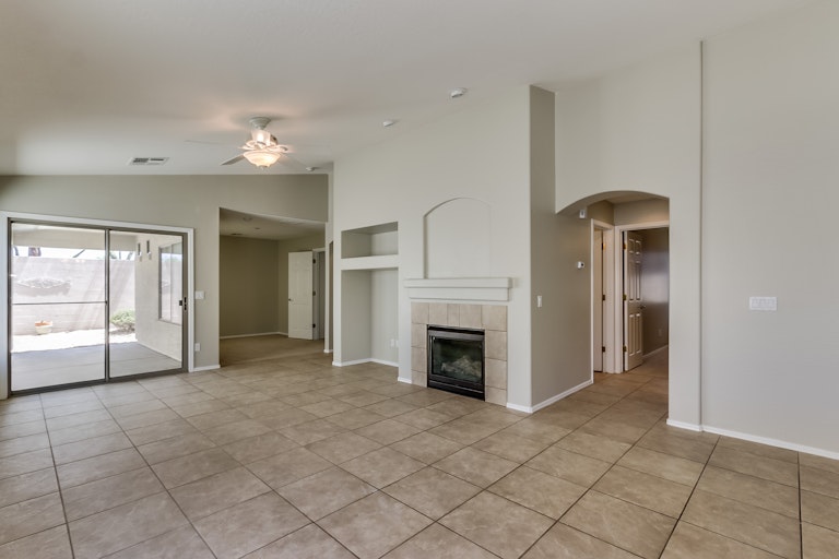Photo 15 of 35 - 27427 N 63rd Dr, Phoenix, AZ 85083