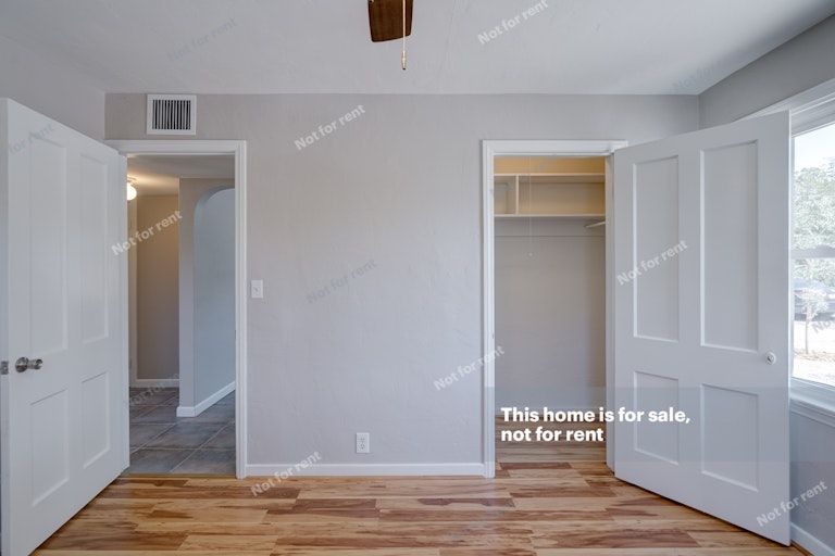 Photo 23 of 30 - 330 W Hazelwood St, Phoenix, AZ 85013