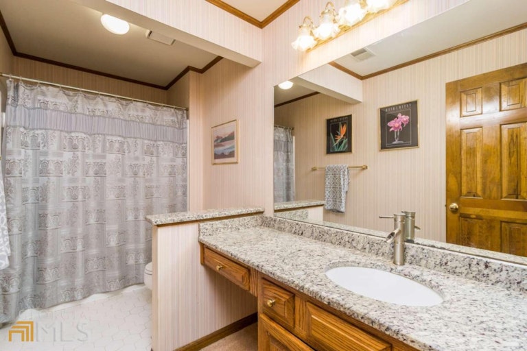 Photo 27 of 35 - 4502 Woodhall Way NE, Roswell, GA 30075