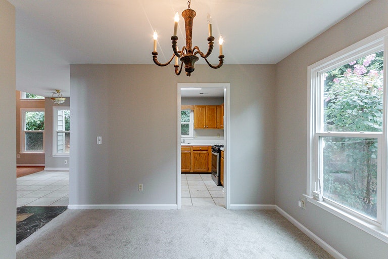 Photo 9 of 23 - 1016 Brentmoor Ln NW, Kennesaw, GA 30144