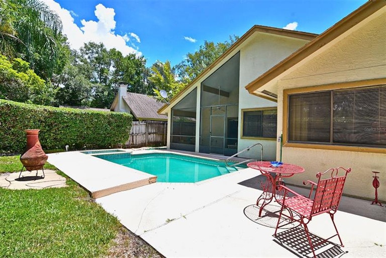 Photo 17 of 22 - 247 S Shadowbay Blvd, Longwood, FL 32779