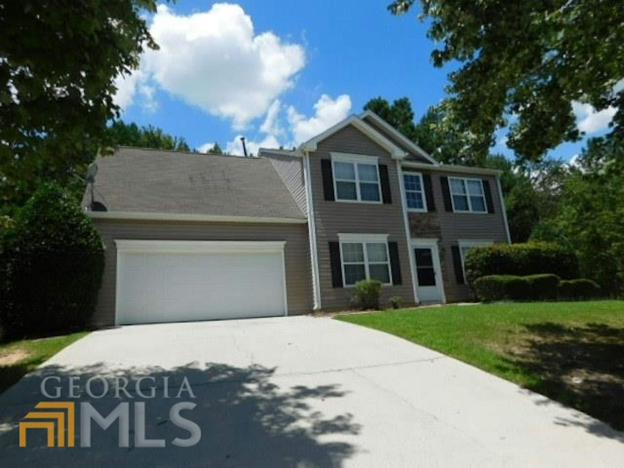 Photo 1 of 22 - 1742 Campbell Ives Ct, Lawrenceville, GA 30045