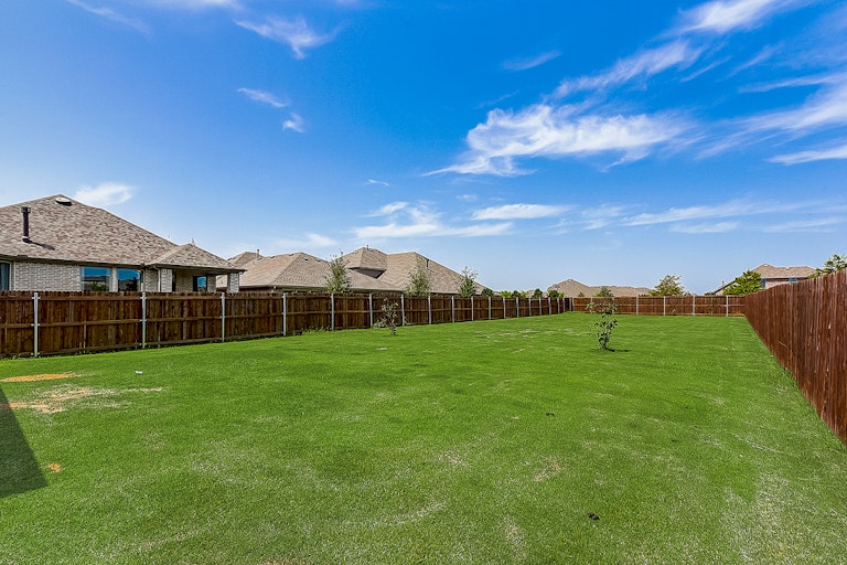 Photo 25 of 42 - 1316 Carlsbad Dr, Forney, TX 75126