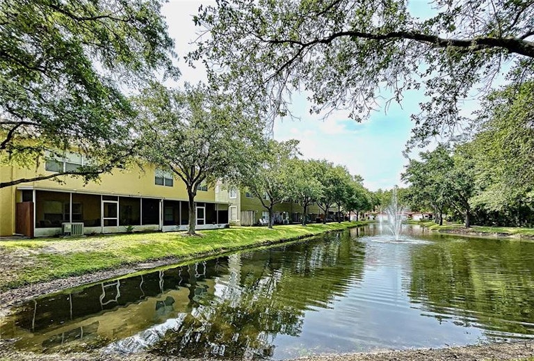 Photo 3 of 59 - 11013 Blaine Top Pl, Tampa, FL 33626