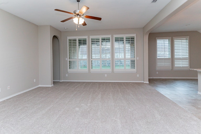 Photo 13 of 25 - 8945 Jewel Flower Dr, Fort Worth, TX 76131