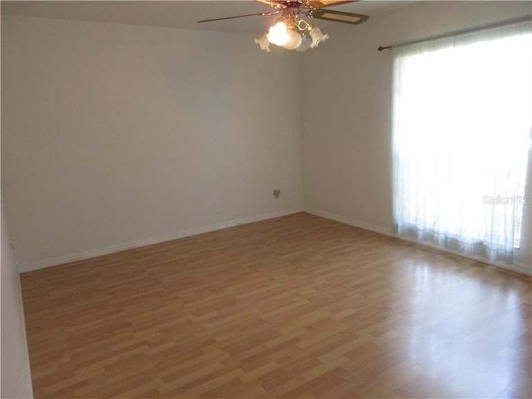 Photo 12 of 17 - 7515 Gunstock Dr, Lakeland, FL 33809