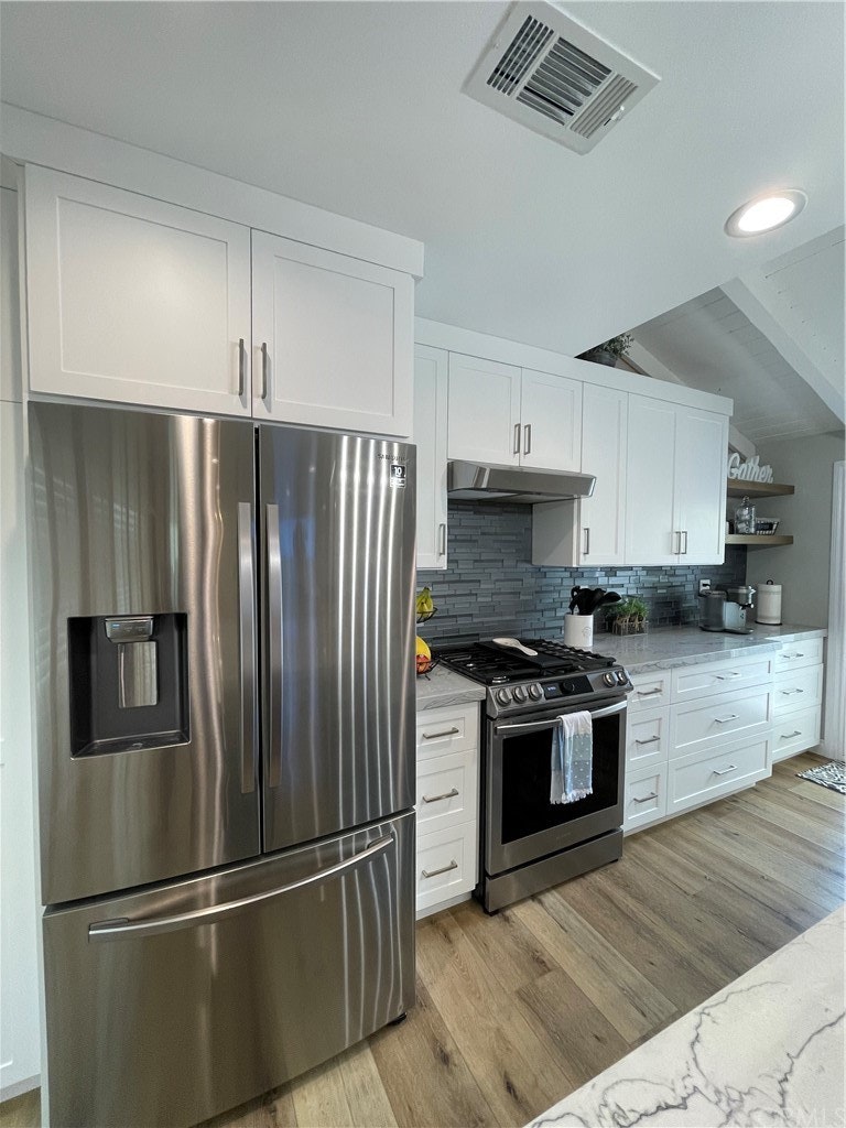 Photo 11 of 51 - 5807 E Monlaco Rd, Long Beach, CA 90808